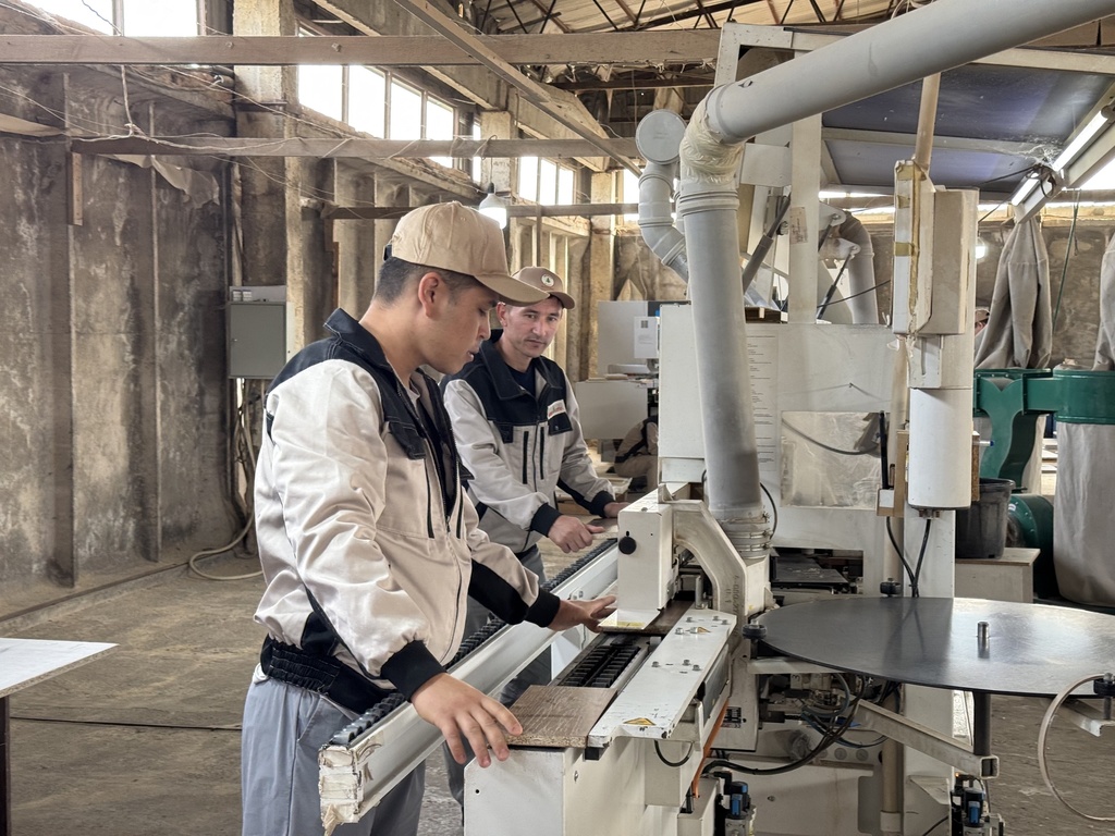 Oval kromka operatori uchun darslik